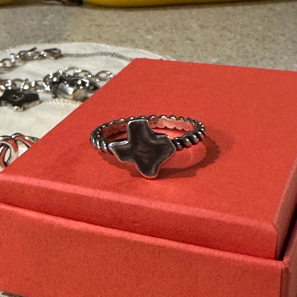 Texas twisted rope ring size 10 - James Avery